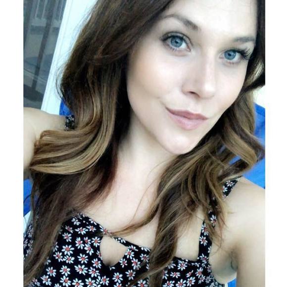 Meet your Posher, Gabby - Picture 1 of 1